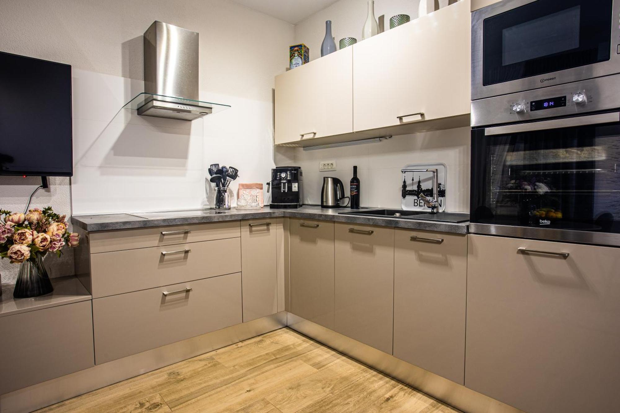 Luxusapartment Nav Podstrana Luaran gambar
